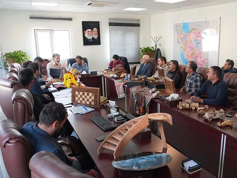 جلسه با تولیدکنندگان صنایع دستی کردستان