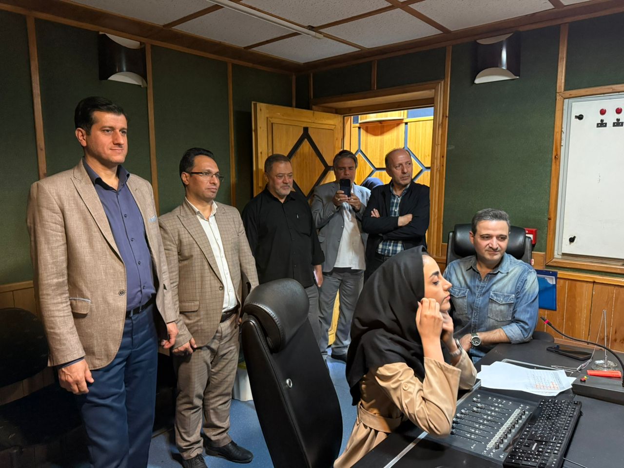 برگزاری جلسه با معاونت مالی و اداری سیما با هدف آشنایی و تامین اقلام کالایی